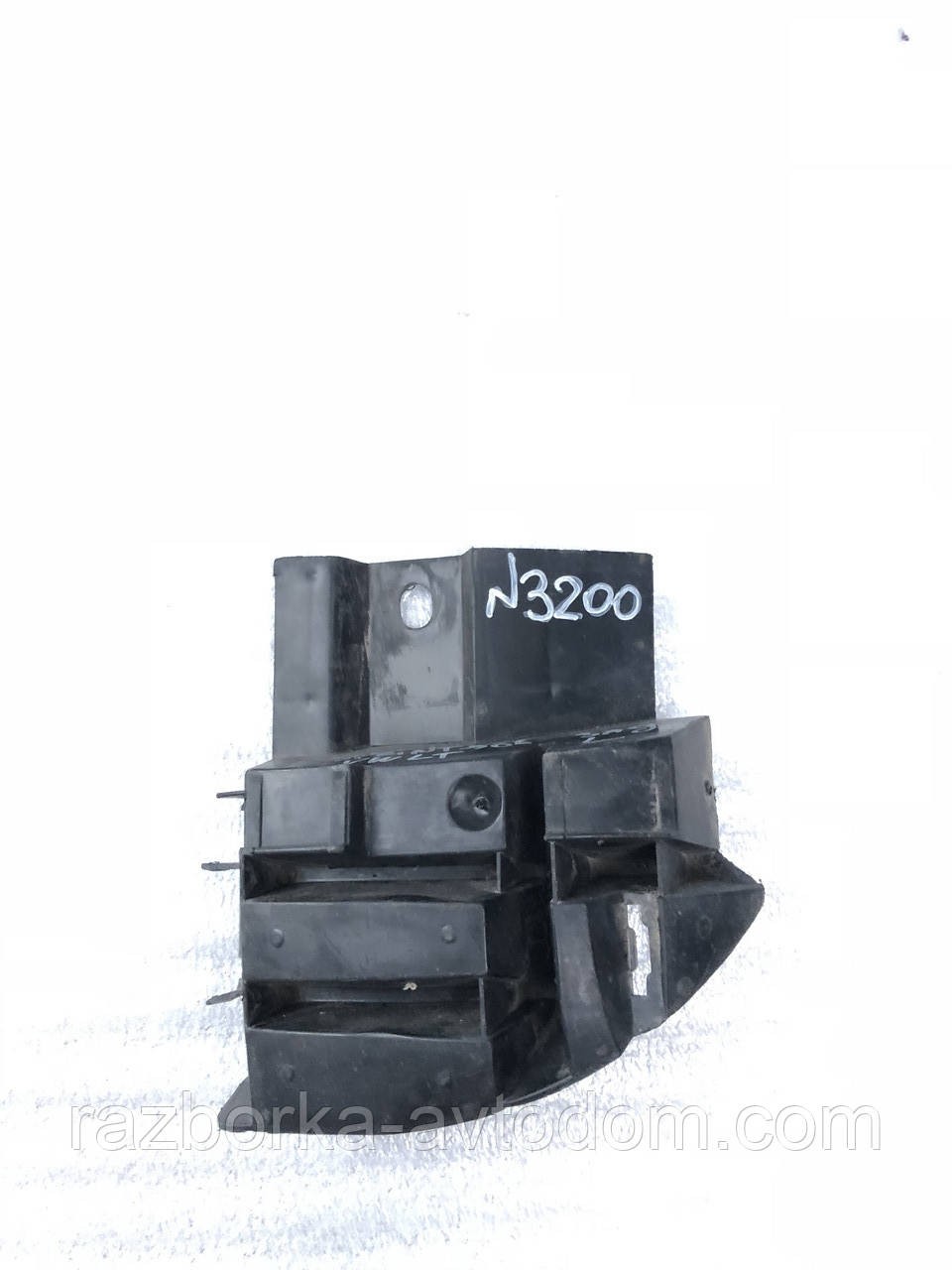 Кронштейн бампера Sprinter/LT 96-06 зад. лів. 9018850016