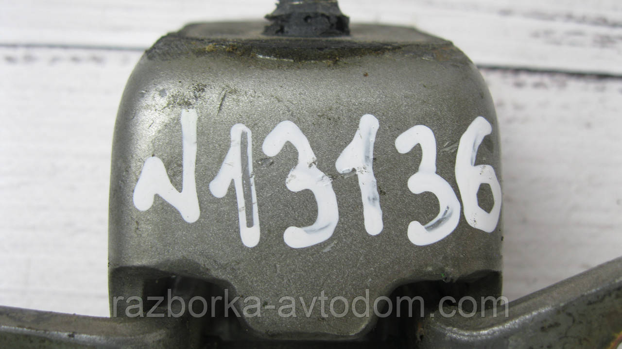 Петля задньої правої двері верхня Nissan X-Trail T30 (2001-2007) OE:824008H700