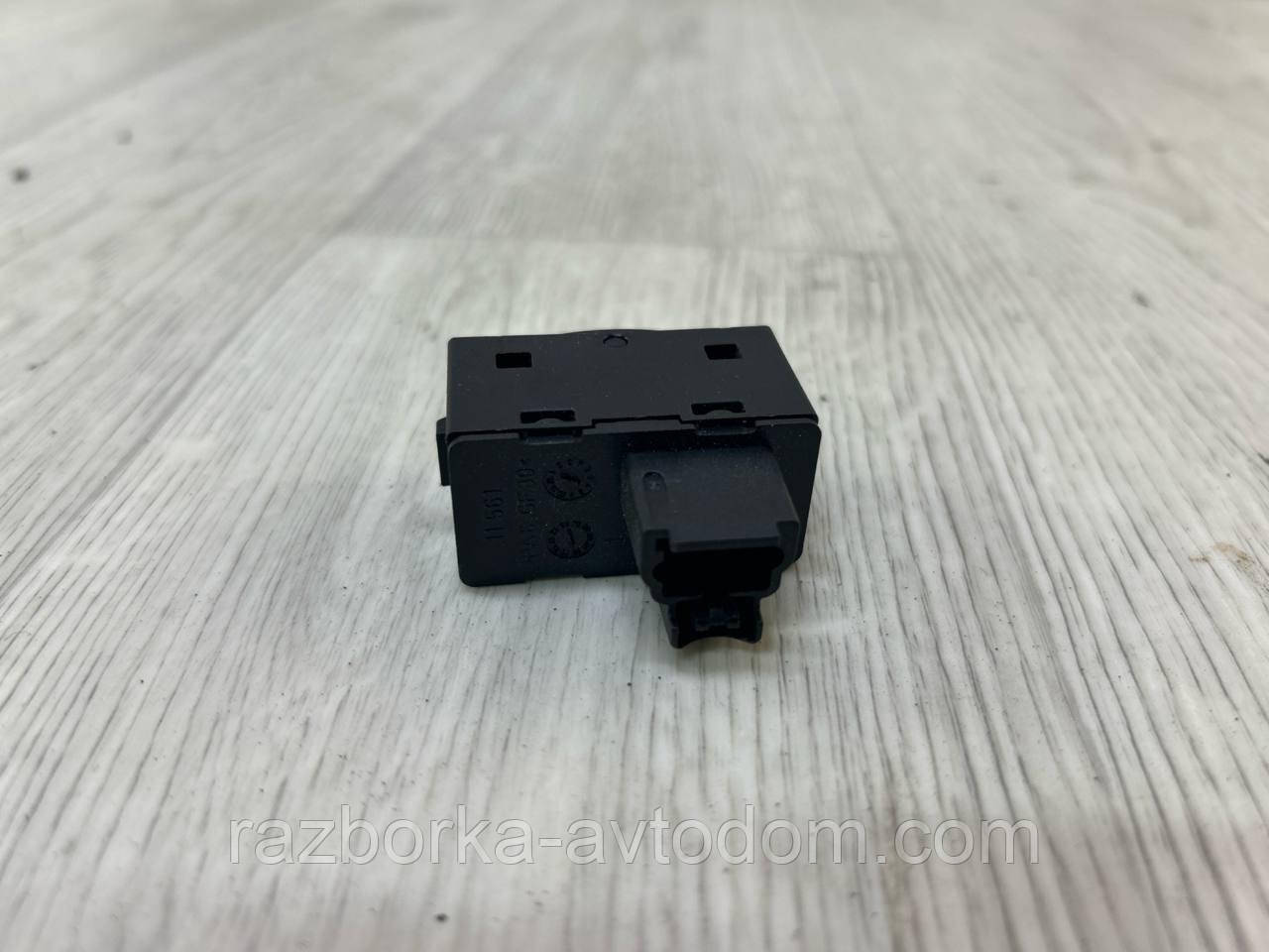 Кнопка склопідіймача дверцят задньої правої седани Peugeot 407 (04-11) OE:96360166xt фото 2