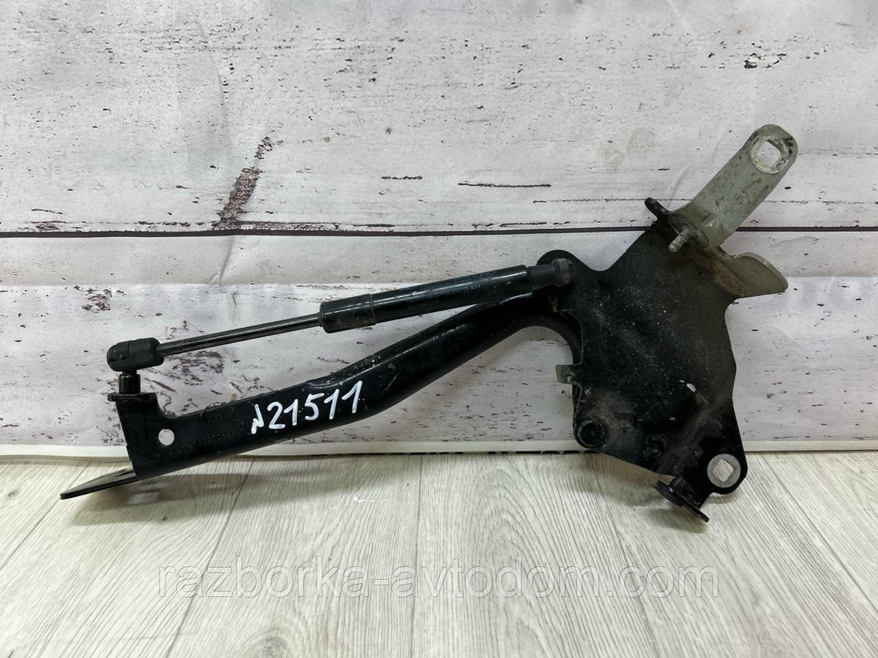 Петля капота права з амортизатором Renault Scenic 3, Grand Scenic 3 OE:654000004R