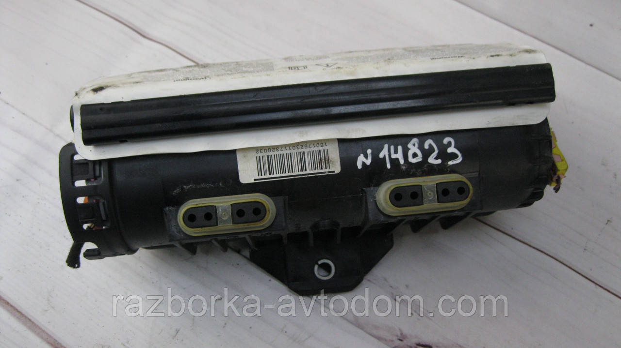 Подушка Airbag безпеки пасажіра Opel Zafira B (2005-2010) OE:13111177