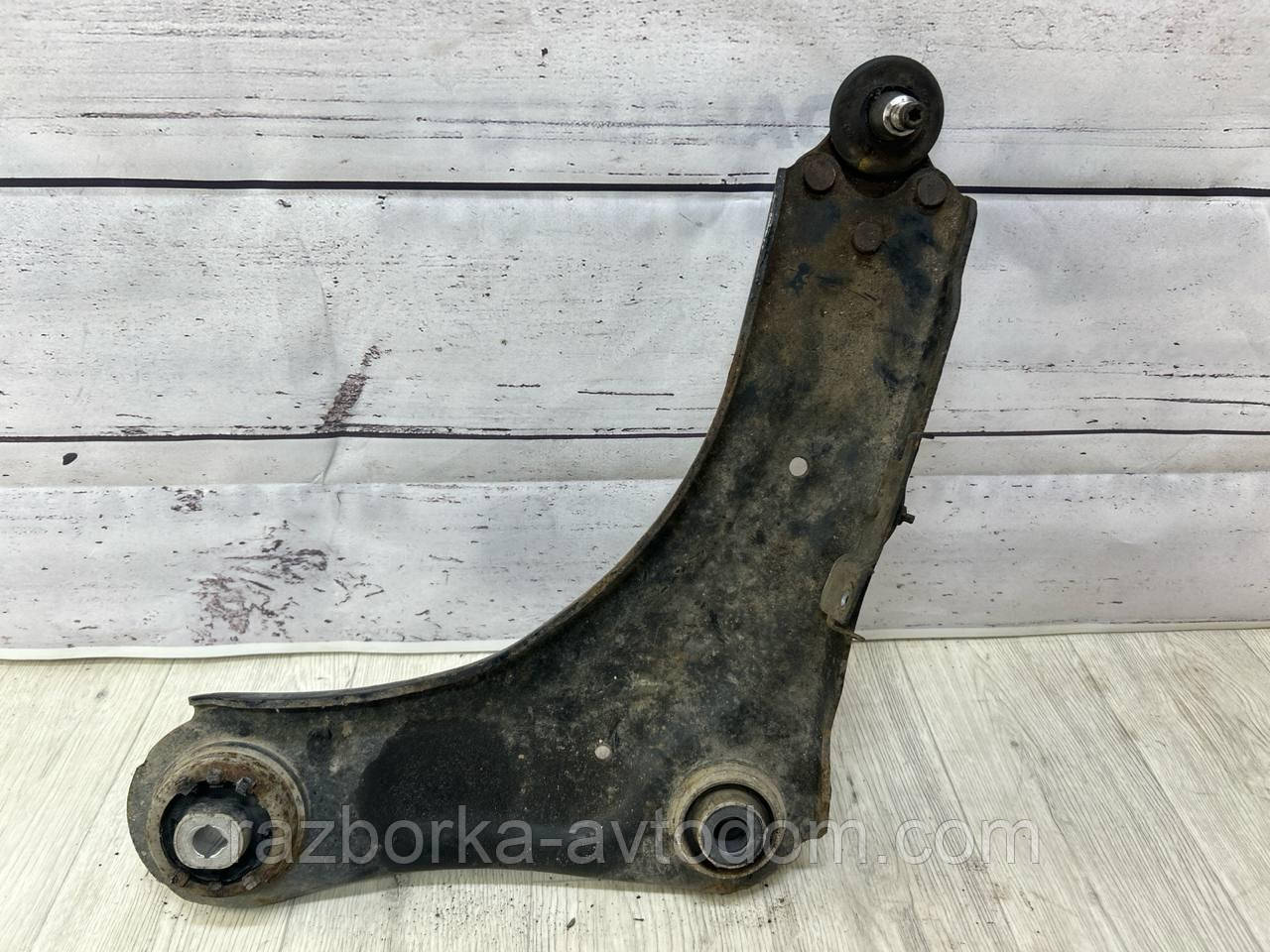 Важіль передній лівий Renault Scenic 3, Megane 3 (09-16) OE:545016101r Дефект