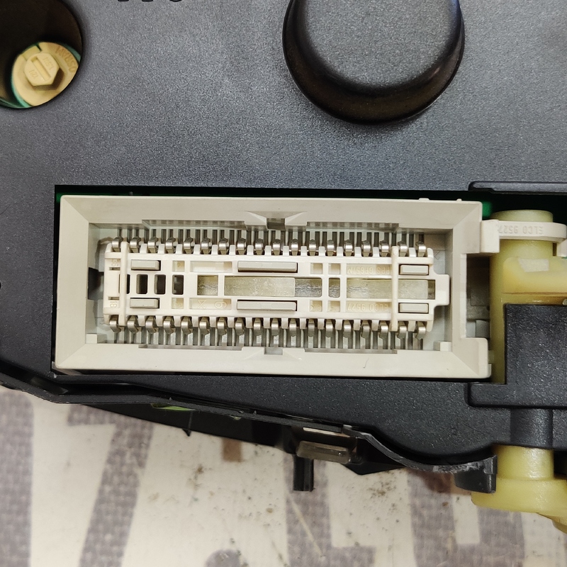 Панель приладів Opel Astra G (97-04) 2.0D 90561451qk