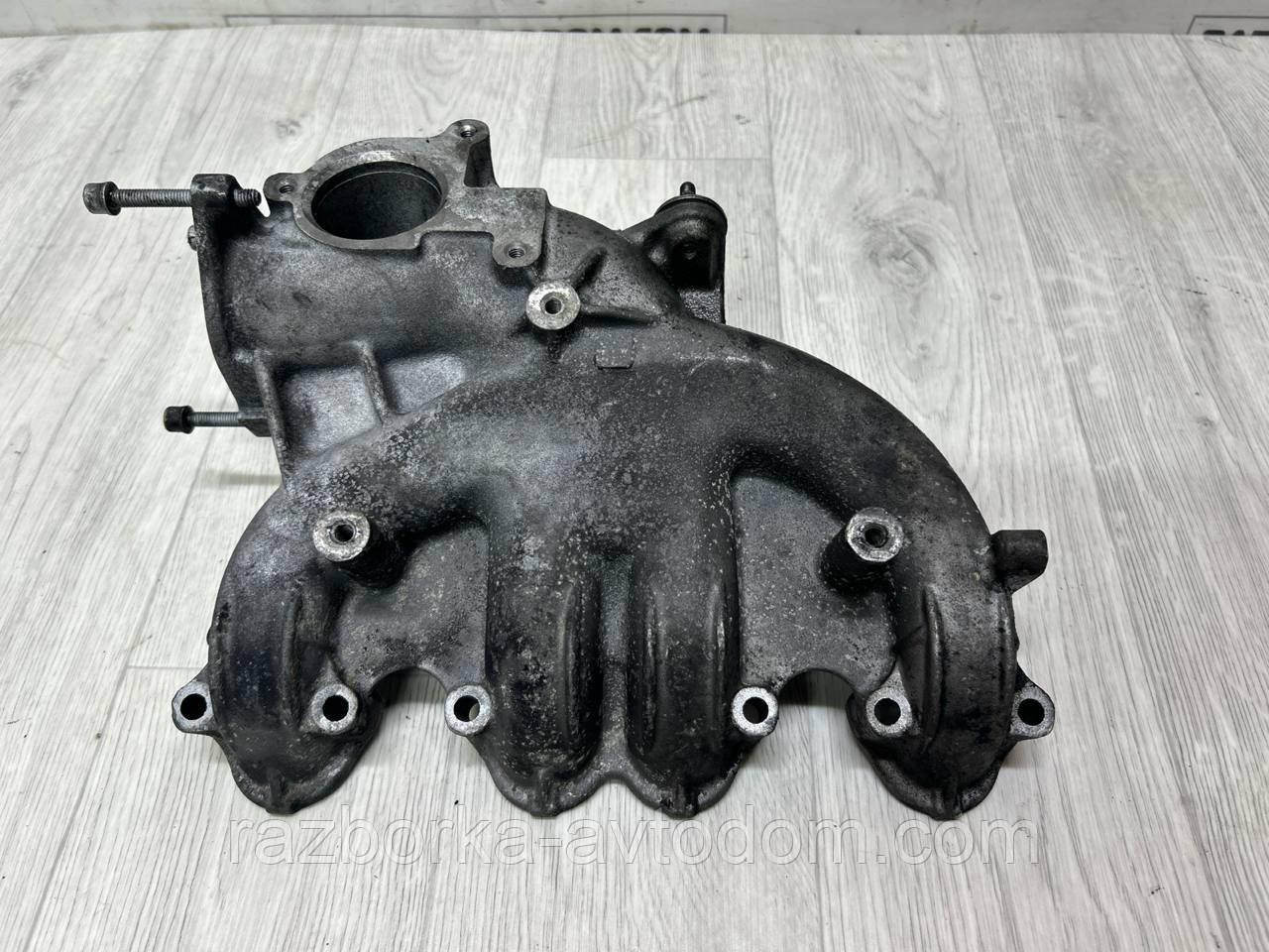 Колектор впускний 1.9TDI, 2.0TDI Skoda Superb 1 (02-08), Audi A4 OE:038129713bm