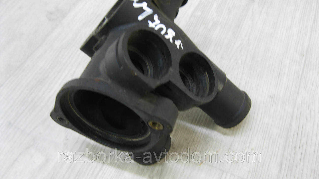 Фланець системи охолодження VW Golf 2 (1983-1992), Jetta 2 (1984-1992) OE: 030121117EF Б/У ДЕФЕКТ
