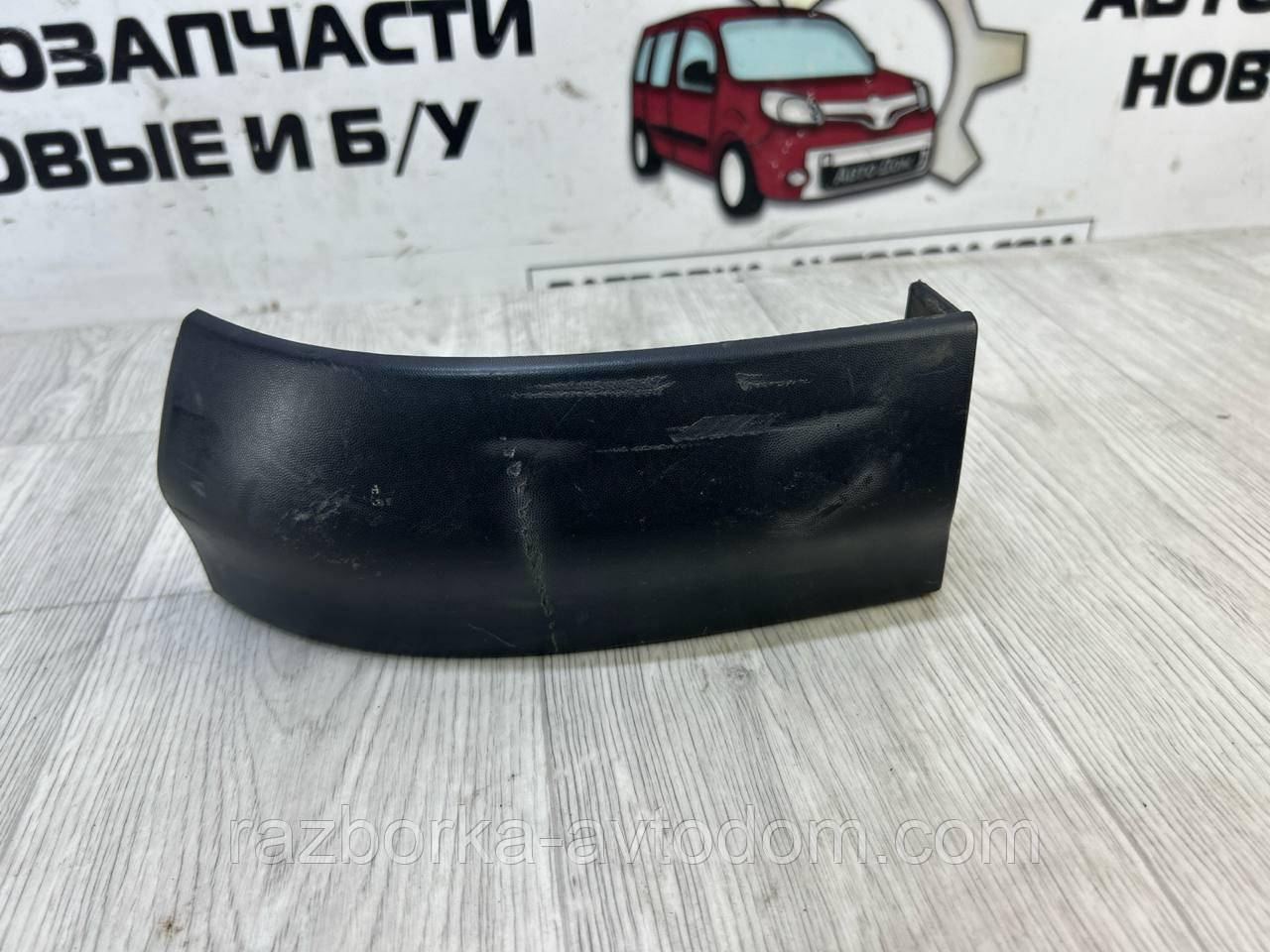 Накладка, планка, пластик під ліхтар задній лівий Opel Zafira A (1999-2005) OE:090597595