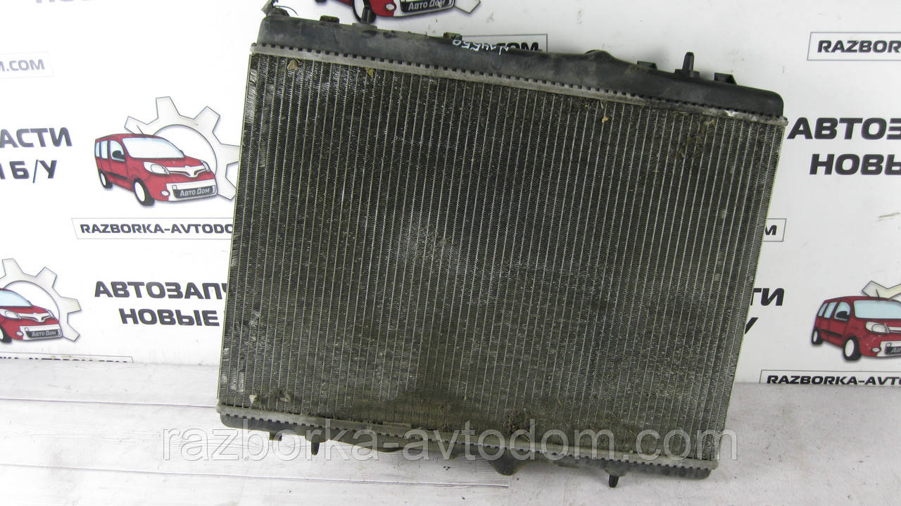 Радіатор охолодження двигуна Citroen C4 (2004-2011), Peugeot 307 (2001-2005) 2.0HDI OE:1330 G9, 1330G9, 96474