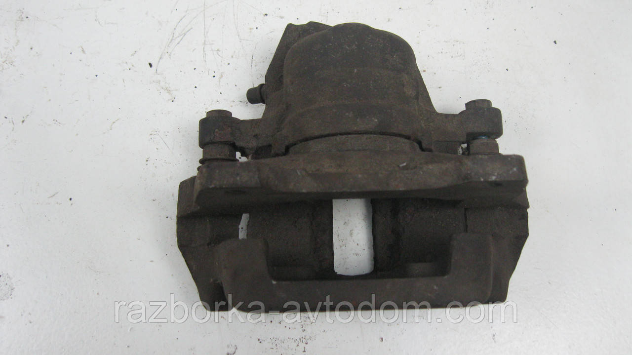 Суппорт передній лівий Fiat Croma (1986-1996) Lancia Thema (1984-1994), Alfa Romeo 146 (1994-1996) OE:793770