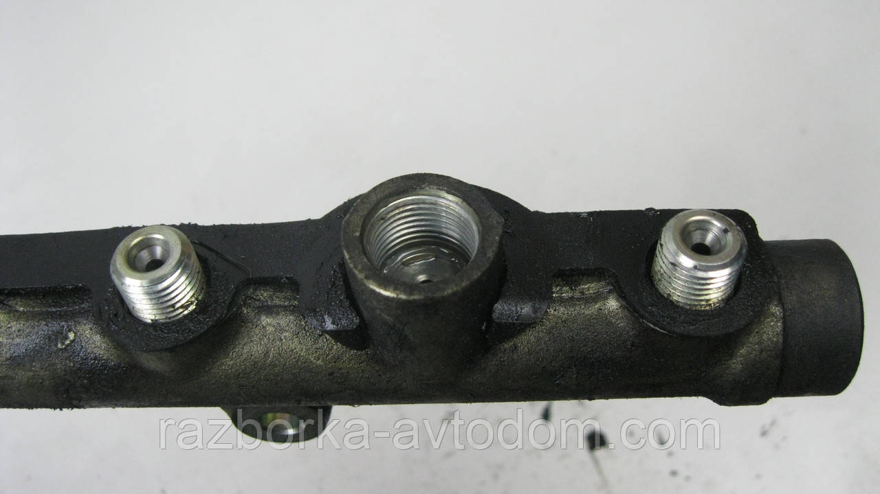 Паливна рейка (рампа) Citroen C4 Picasso (2006-2013) 2,0 HDI OE:1570 N5
