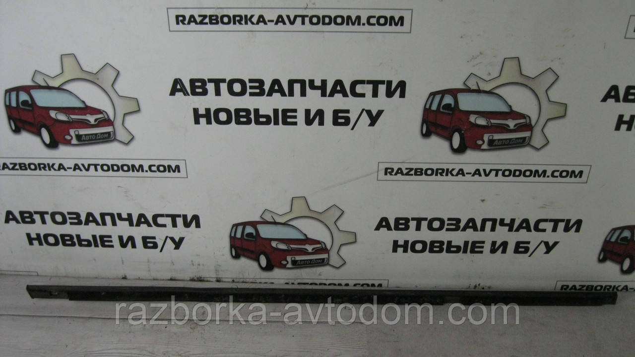 Молдинг ущільнювач скла дверей задньої лівої (універсал) Renault Megane 2 (03-09) OE:7701475185