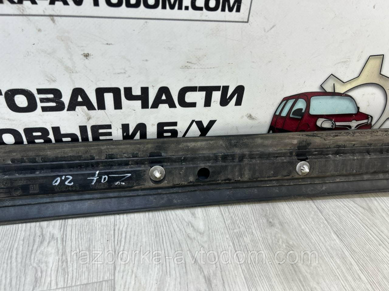 Молдинг, накладка кришки багажника (ляди) Opel Zafira A (1999-2005) OE:24425938