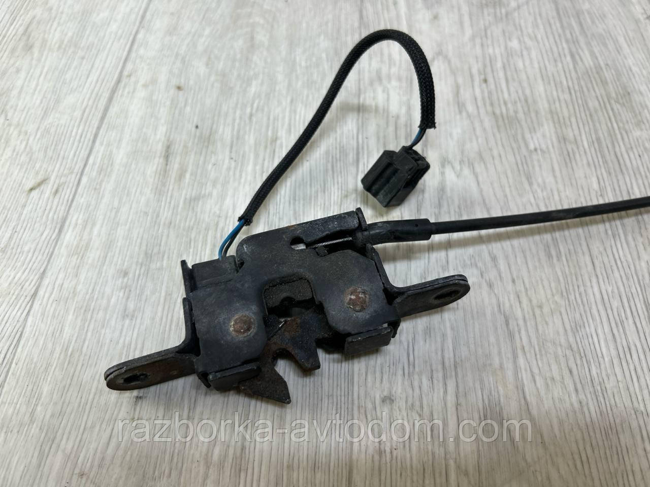 Замок капота Renault Scenic 3, Grand Scenic 3, Megane 3, Master 3 OE:656010010R