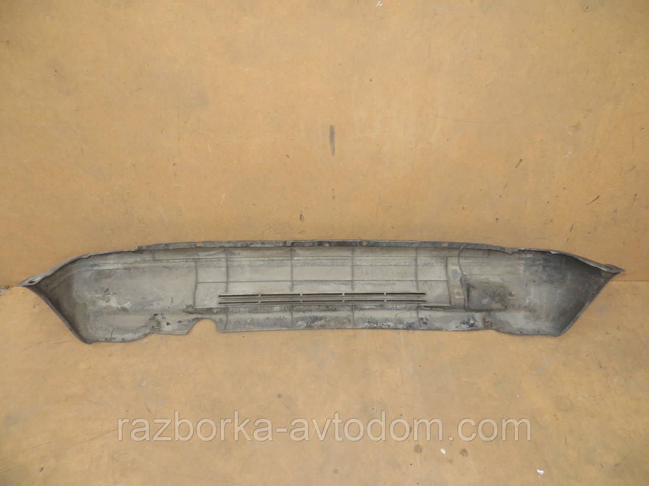 Бампер задній хетчбек Mazda 121 DA (88-91)