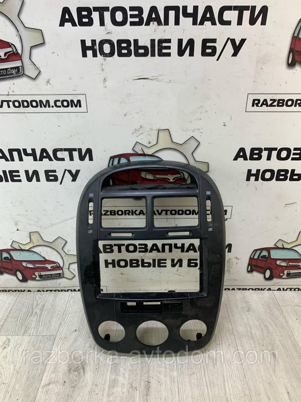 Рамка/Накладка центральної консолі торпедо Kia Cerato (2006-2009), OE:847442F010, 847402F851 фото 2