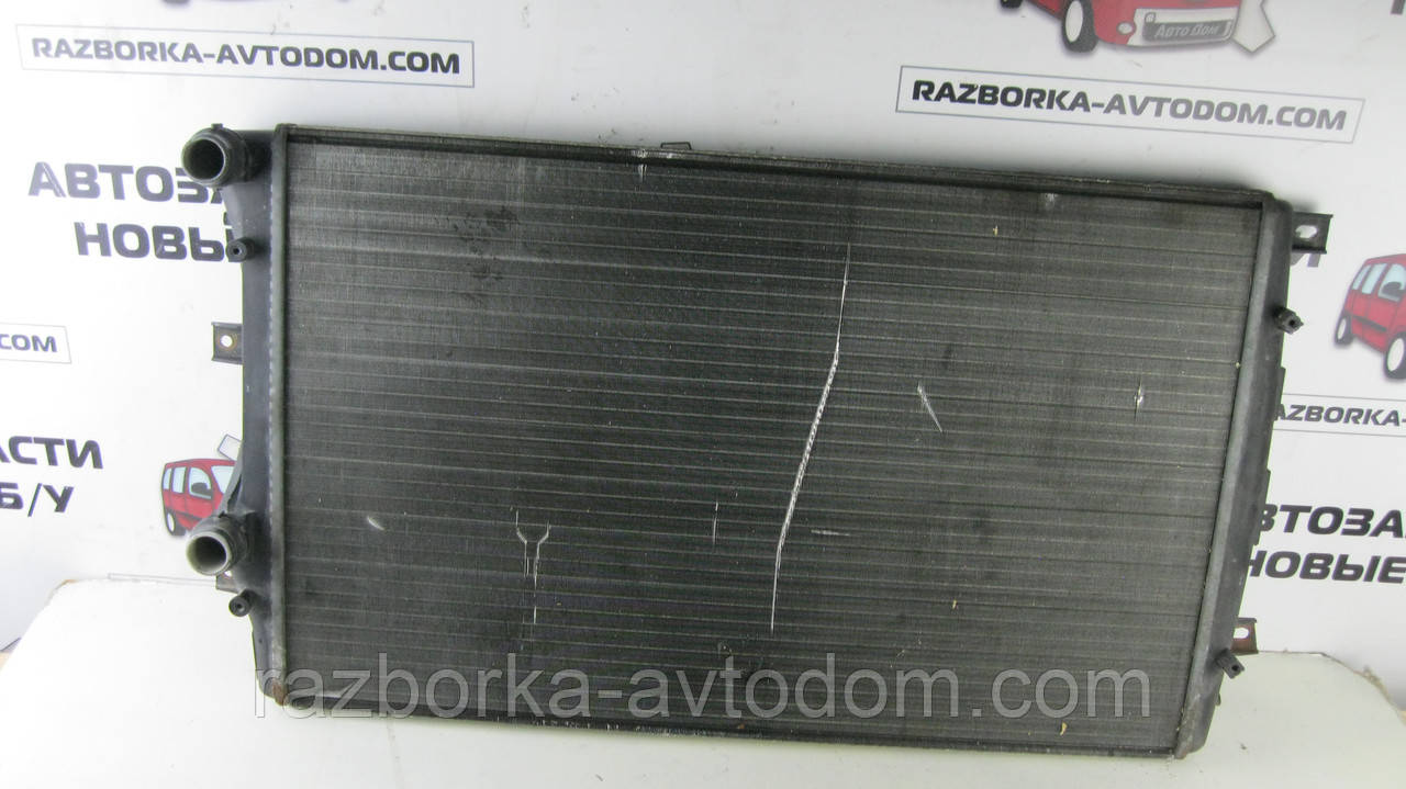 Радіатор основний VW Touran (03-10), Caddy 3, Skoda Octavia A5, Golf 5, Passat b6, Tiguan OE: 0121253AA