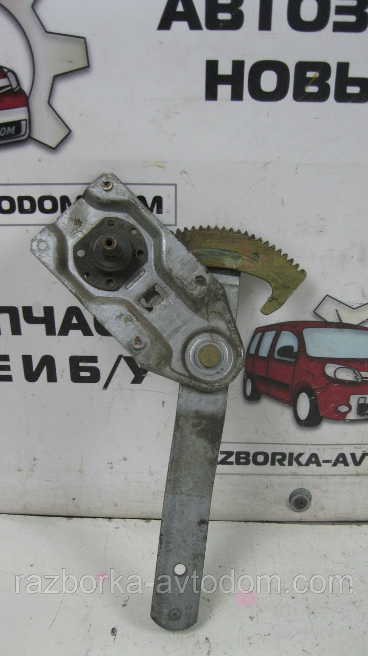 Склопідіймач задній правий (механічний) Ford Sierra (1982-1986) OE:83BB A27000 AA