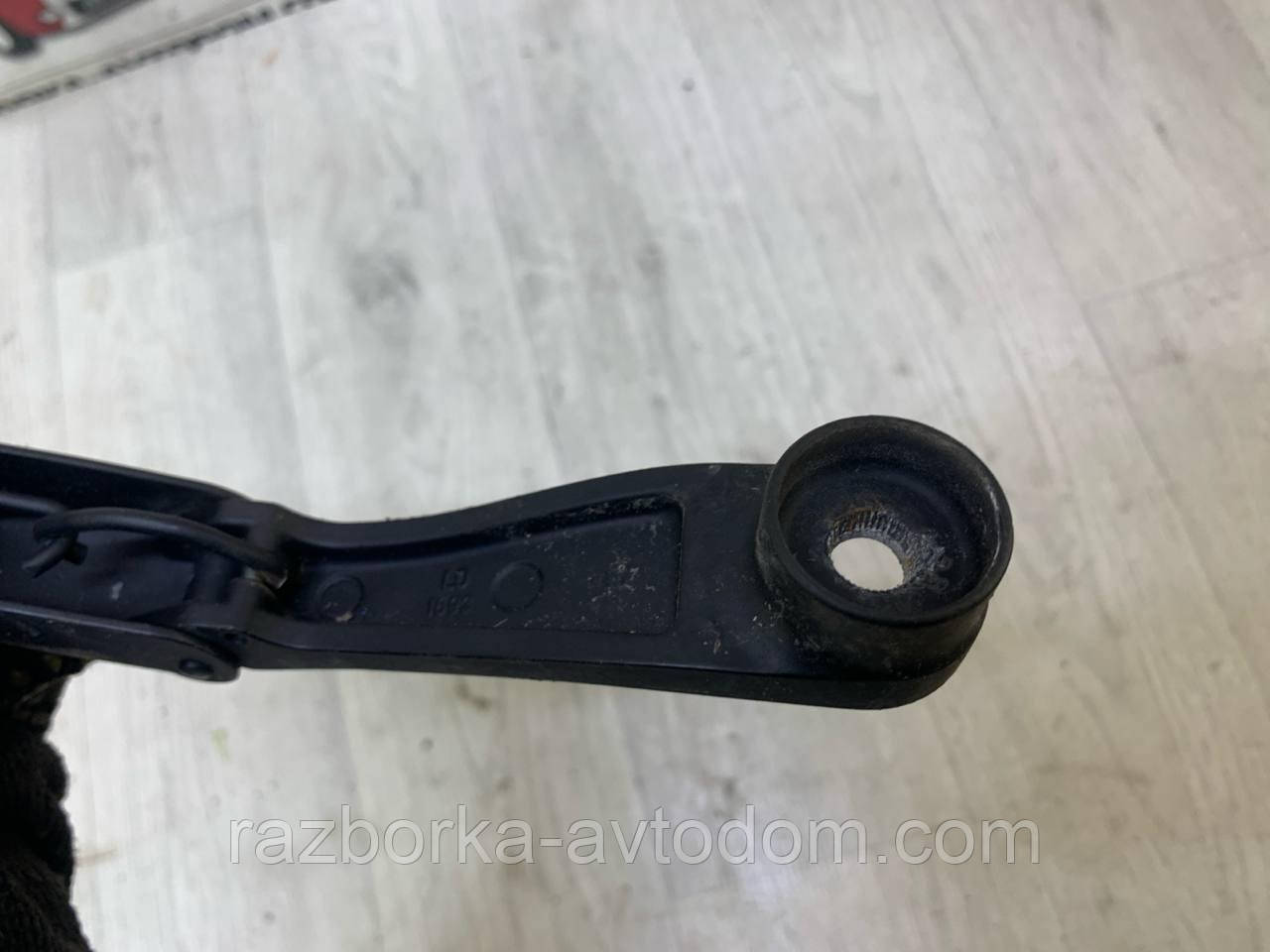 Двірник важіль склоочисника передній правий Kia Cerato (2006-2009), OE:983602F000, 983562F400, 983202F000