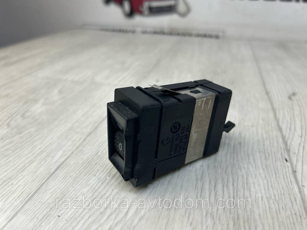 Кнопка підігрівання сидіння SKODA Superb 1 (02-08) OE:3u0963563 фото 2