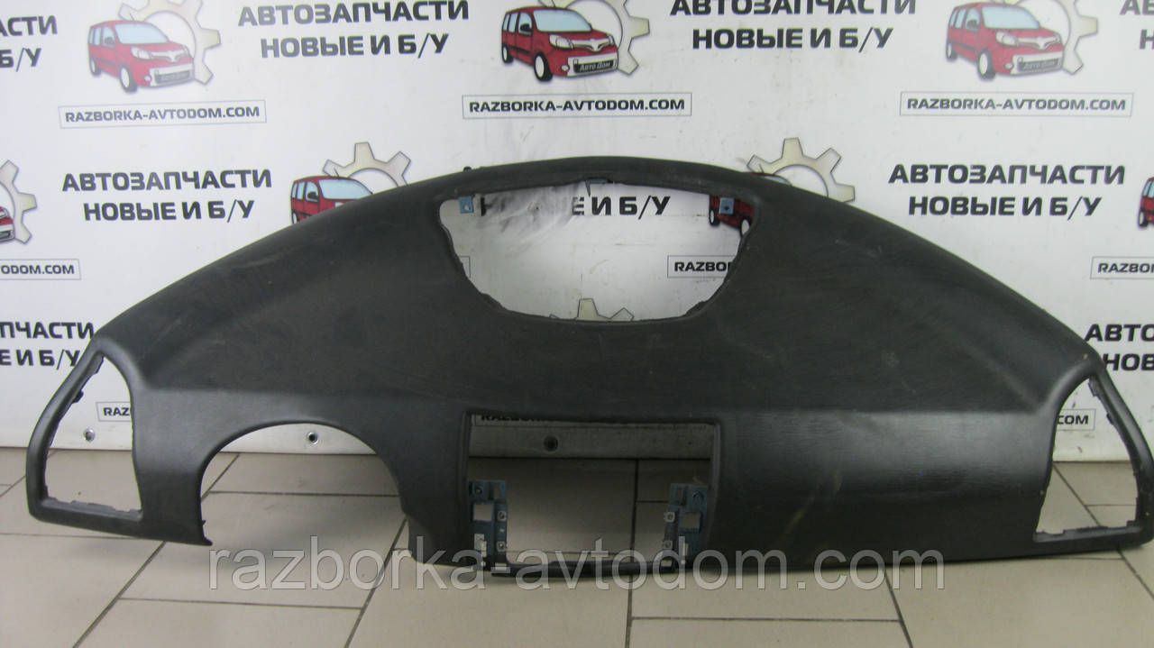 Передня панель салону (торпедо) під Airbag Citroen C4 (2004-2010) OE:8211NX