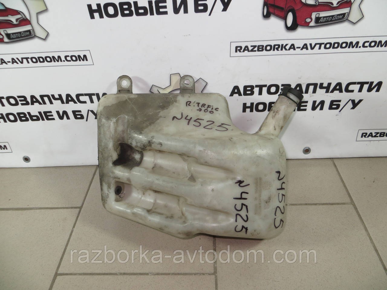 Бачок омивача Renault Trafic (1980-2000) 7700787303