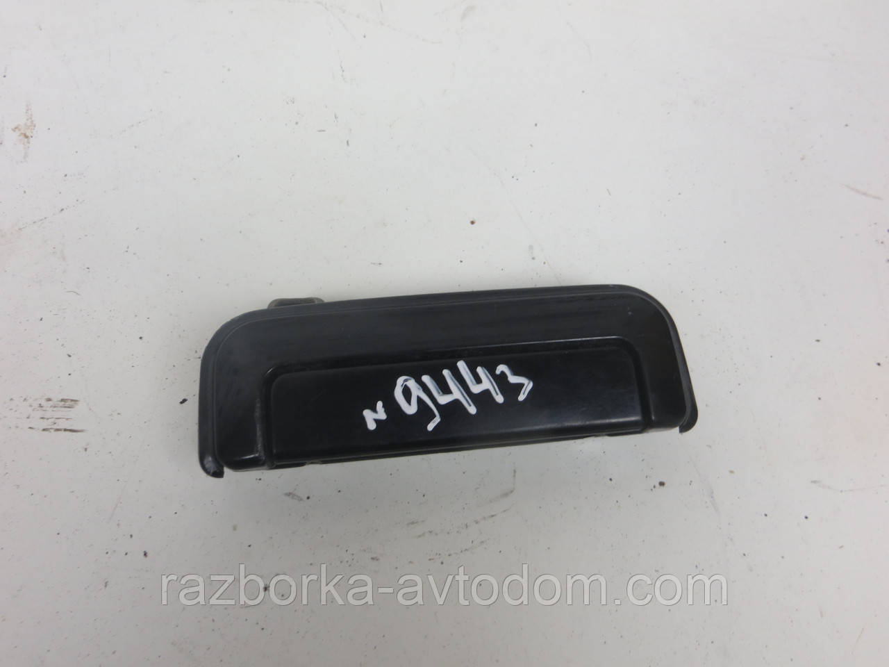 Ручка дверей зовнішня передня права Mitsubishi Pajero Sport 1 (1997-2009) OE:MR371042