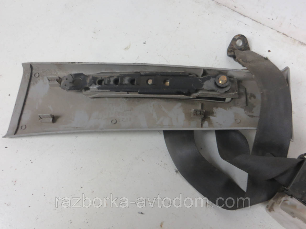Ремінь безпеки передній правий Mitsubishi Pajero Sport 1 (1997-2009) OE:MR788902