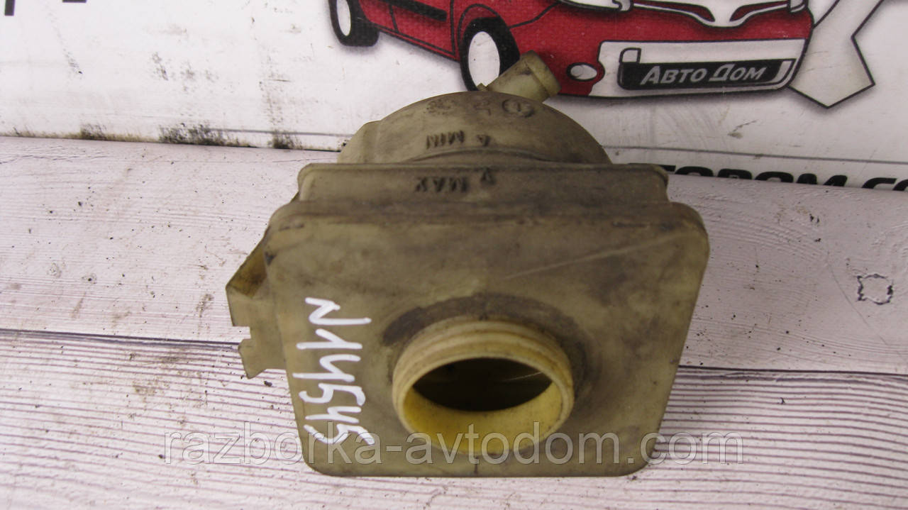 Бачок гідропідсилювача керма (ГУР) Volvo 440 (1988-1992) OE:448425 фото 2