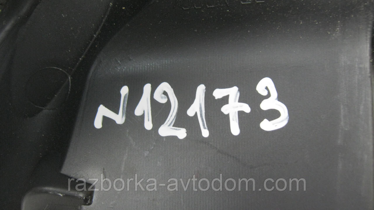 Накладка замка передніх лівих дверей Renault Megane 2 (2003-2009) OE:8200264637 фото 2