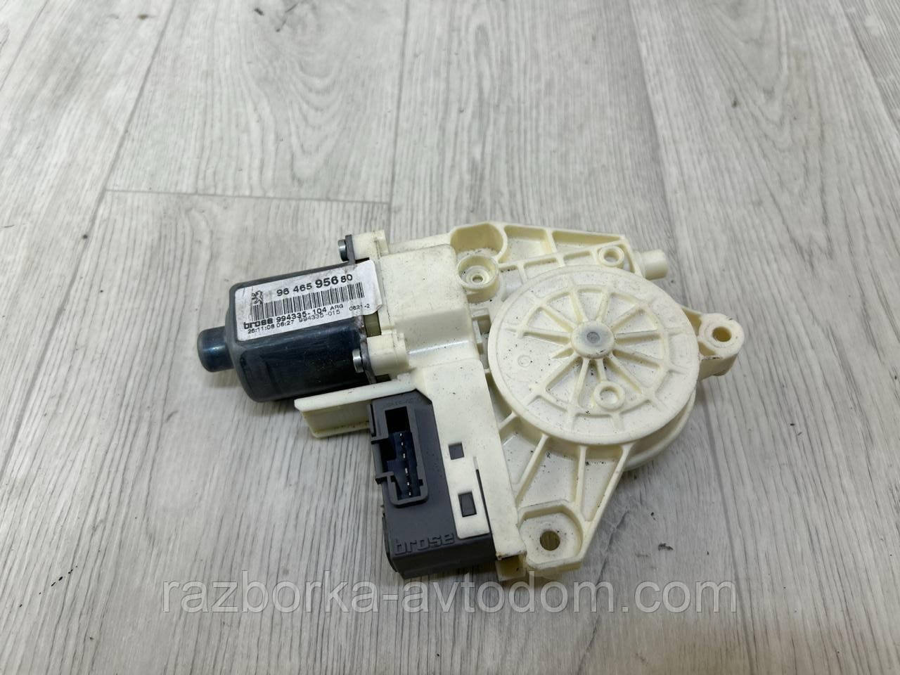 Моторець склопідіймача задньої лівої двері Peugeot 407 (04-11) OE: 9646595680