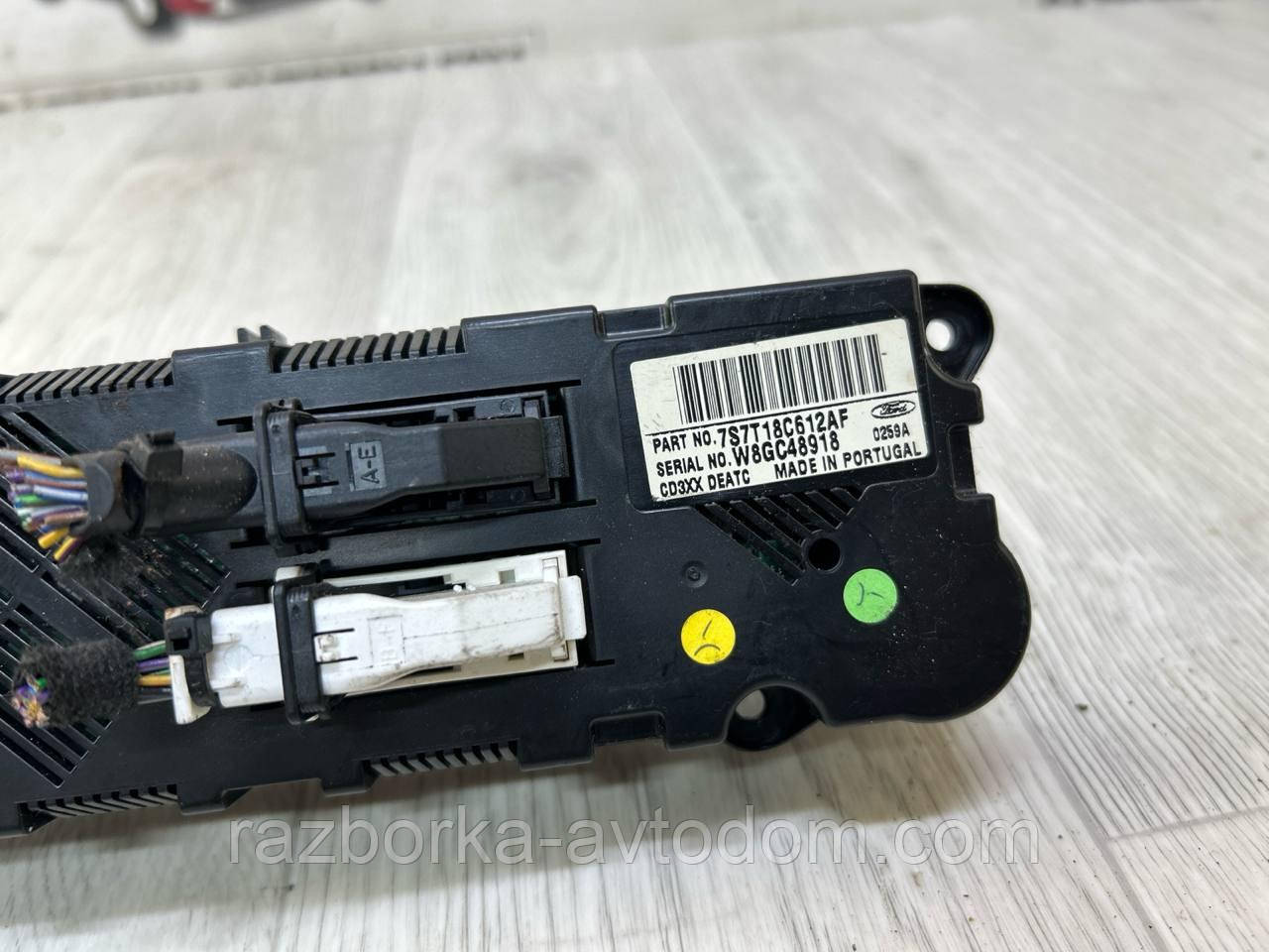 Блок керування пічкою (клімат-контролем) Ford Mondeo MK4 (07-10) OE:7s7t18c612af ДЕФЕКТ