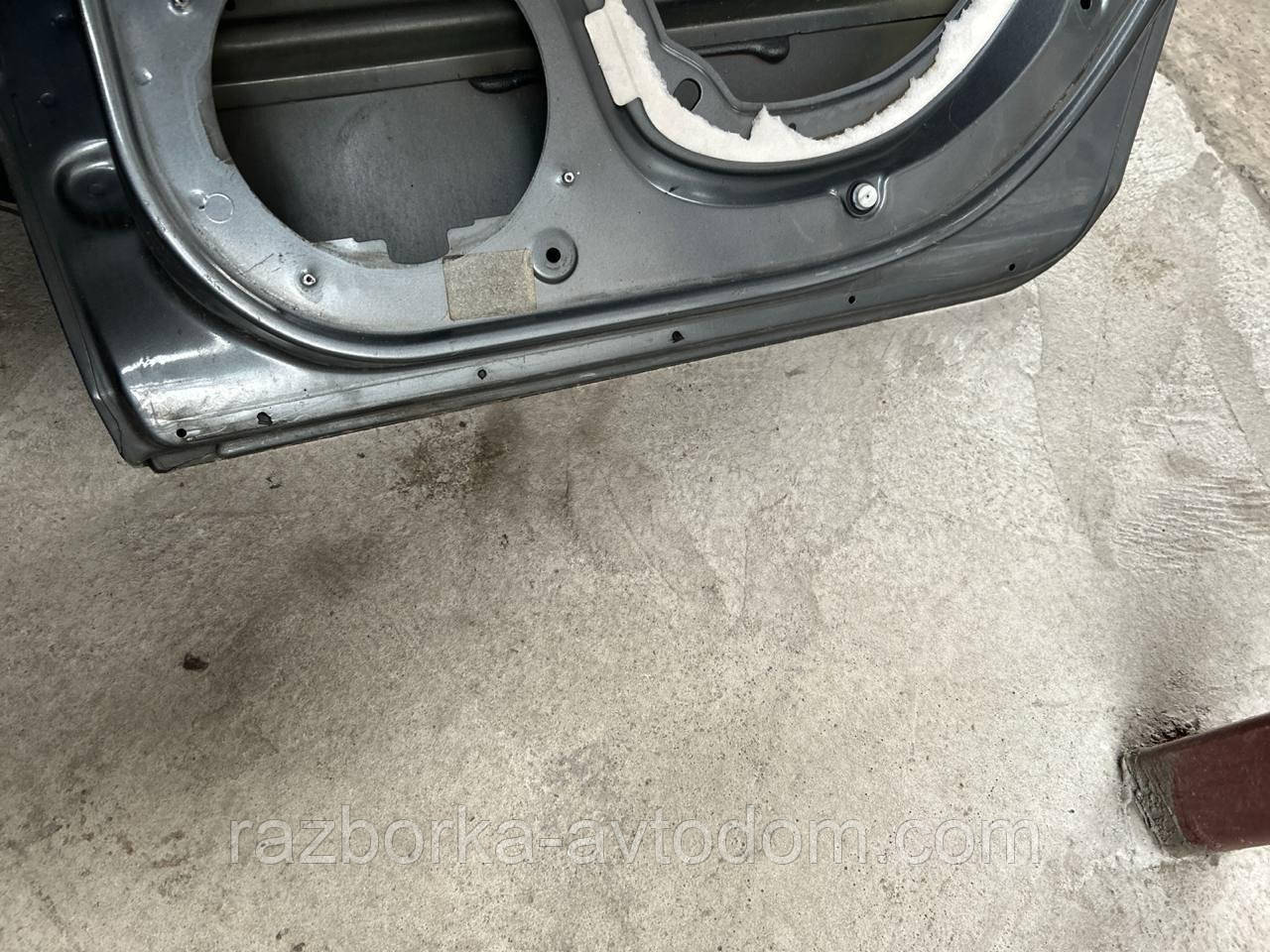 Двері задня права (блакитна) седан Peugeot 407 (04-11) OE:9008N1кольор-KTH