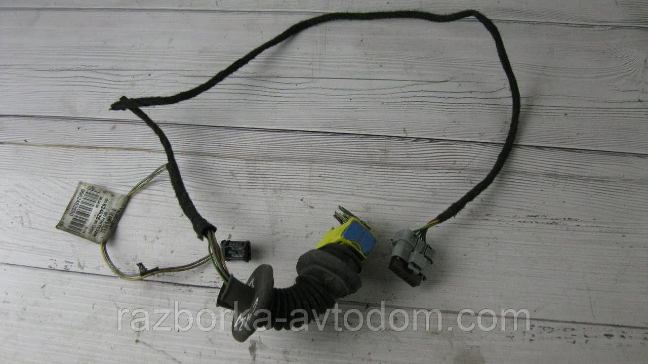Дріт дверцят зеднів правий Citroen C4 (2005-2011) OE:9662482880