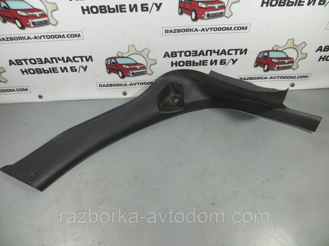 Накладка порога задня права нижня Peugeot 307 (2001-2008) ОЕ: 9632751177