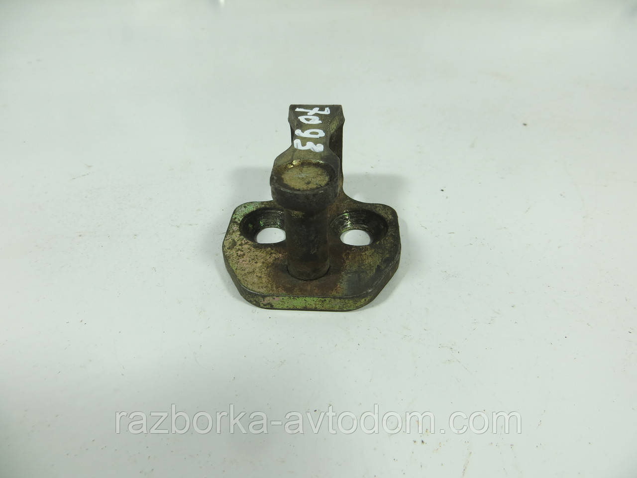 Скоба замка передней двери FORD TRANSIT (1986-2000) ОЕ: 30975001