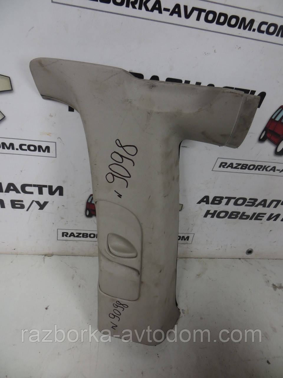 Накладка (Обшивка) стійки права задня Opel Zafira A (1999-2005) OE:90579816