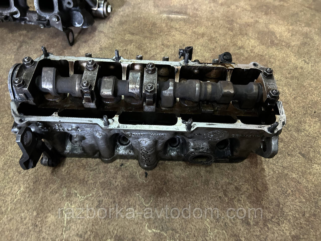 Головка блока циліндрів (ГБЦ) VW B3 1.8I (1988-1993) ДЕФЕКТ: протікає ( продаж заради розпочинання)