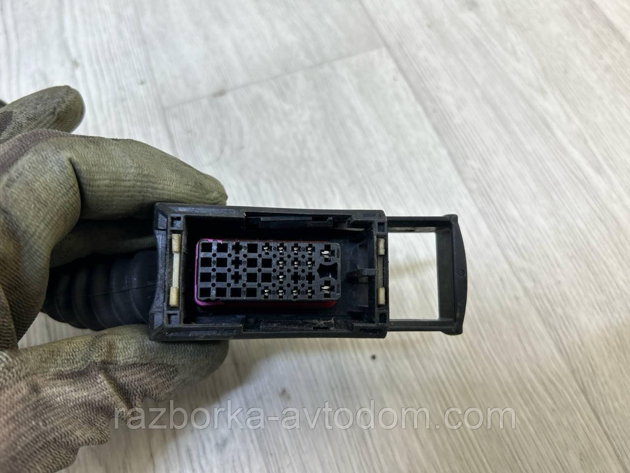 Фішка/Провідка Двері передньоїopel zafira B (14 пінів) OE:30432421