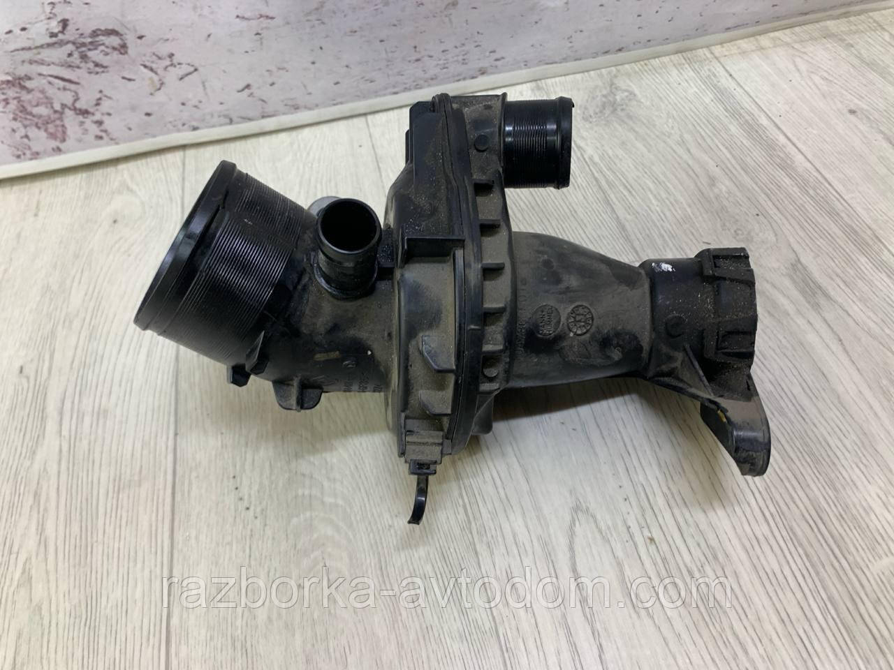 Патрубок повітря від КВФ до турбіне 1.6DCI Renault Scenic 3, Nissan X-Trail T32 (2009-) OE:165761844R