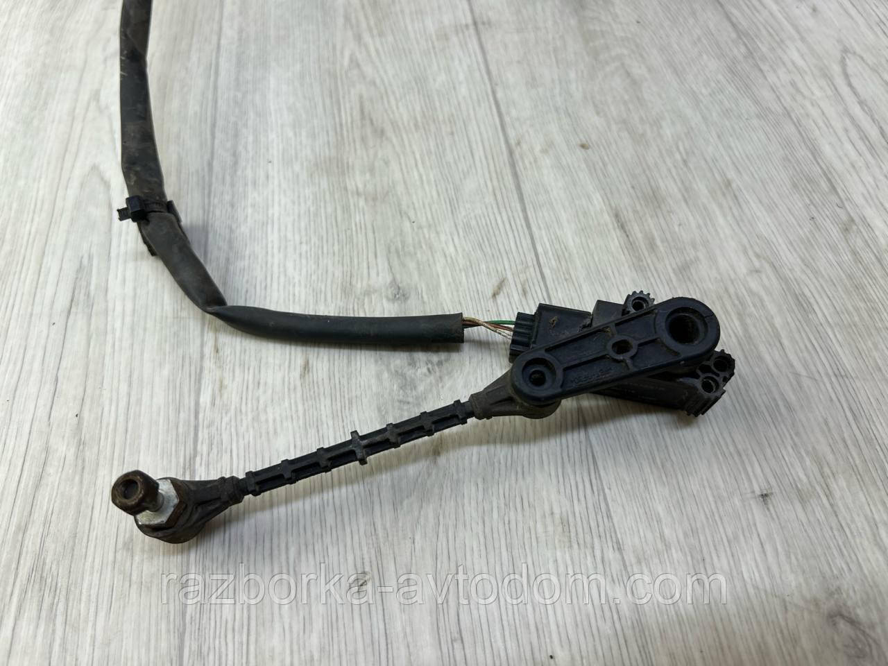 Датчик вирівнювання світла Renault Scenic 3 (09-), Megane 3 (09-) OE:538103631r
