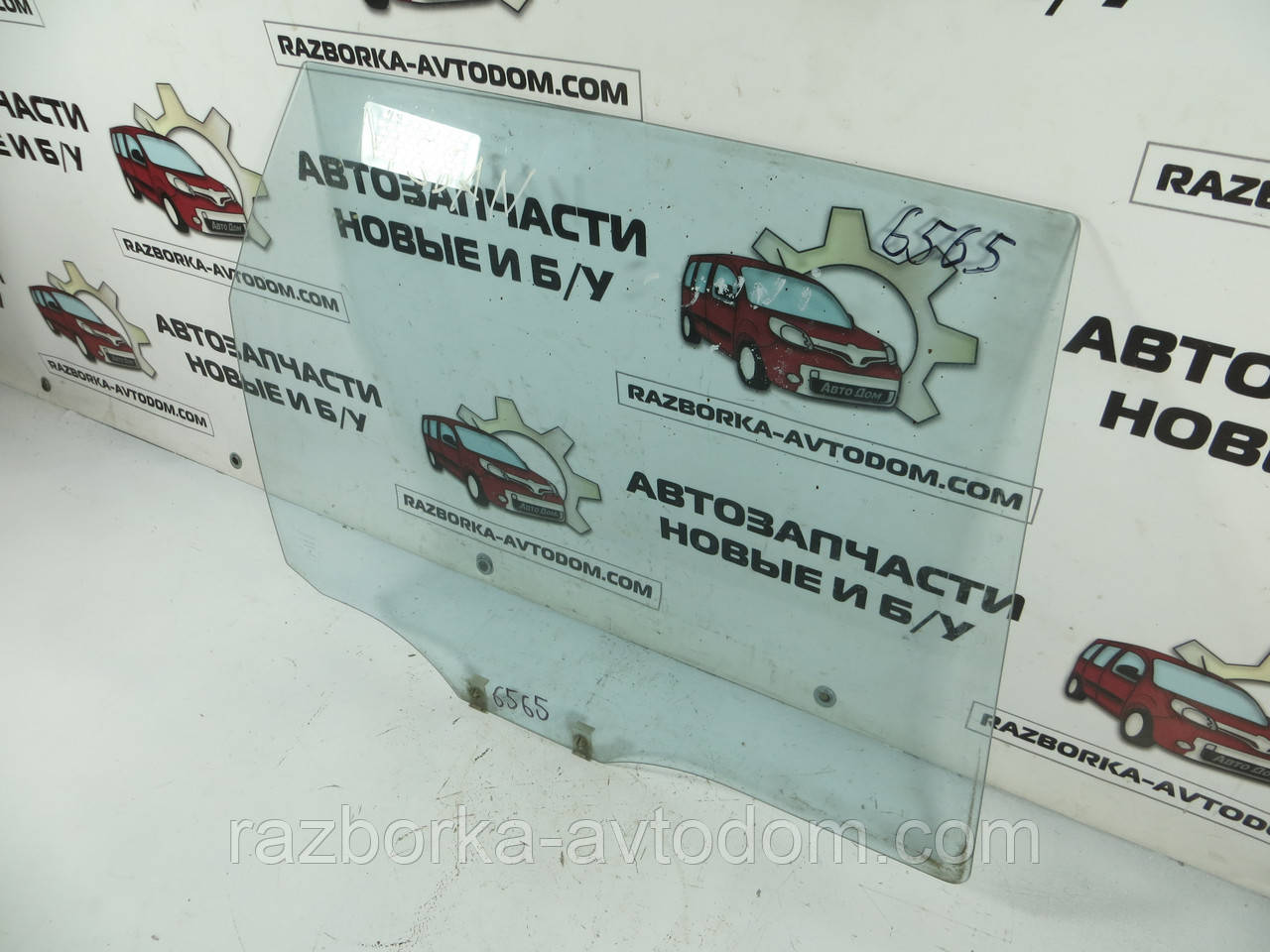 Скло заднього правого дверей універсал Nissan Sunny N14 (1990-1995), ОЕ: 82312-60R01