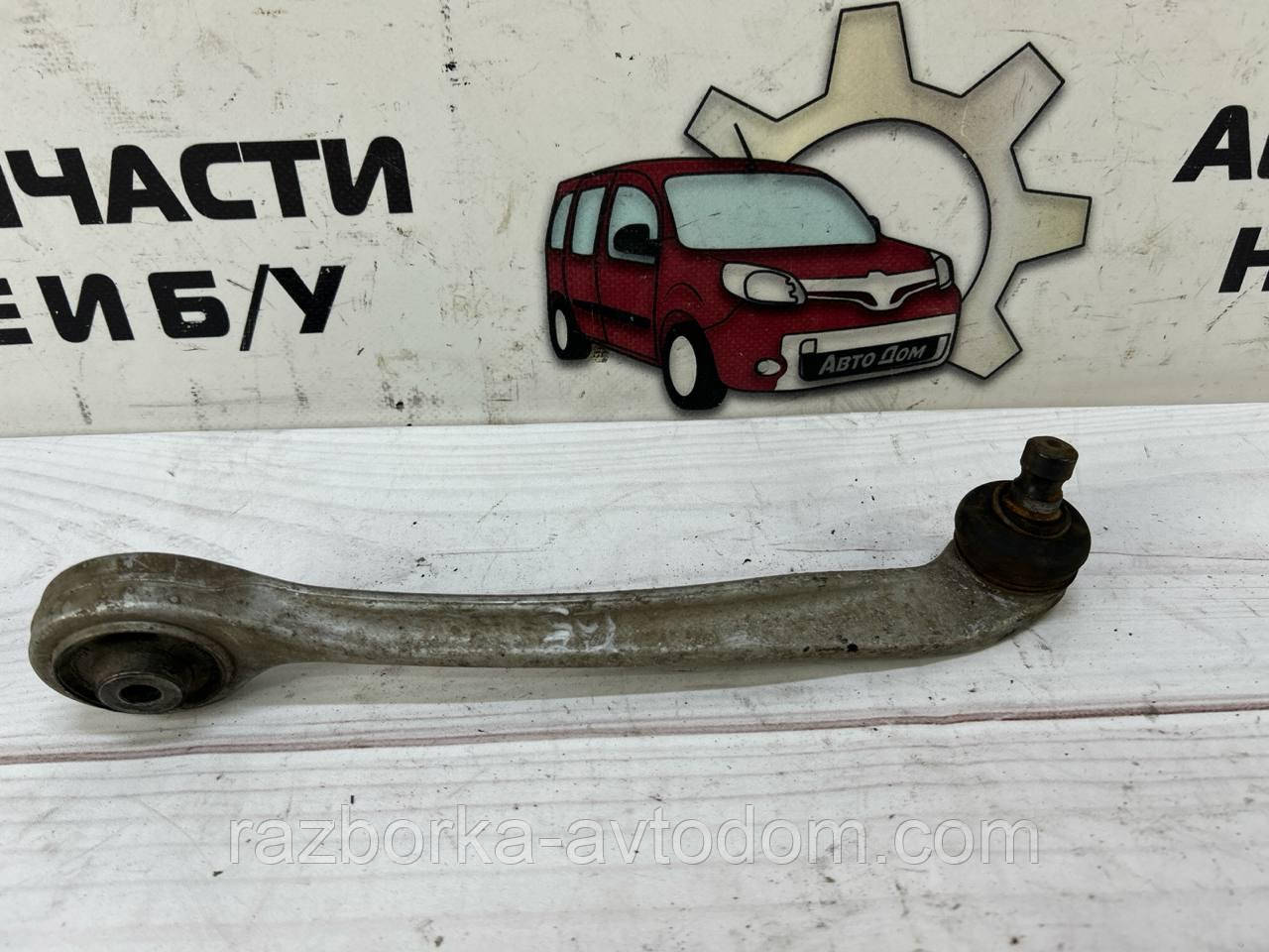 Важіль Передній правий верхній спереду VW Passat B5 (96-05) OE: 8e0407506a