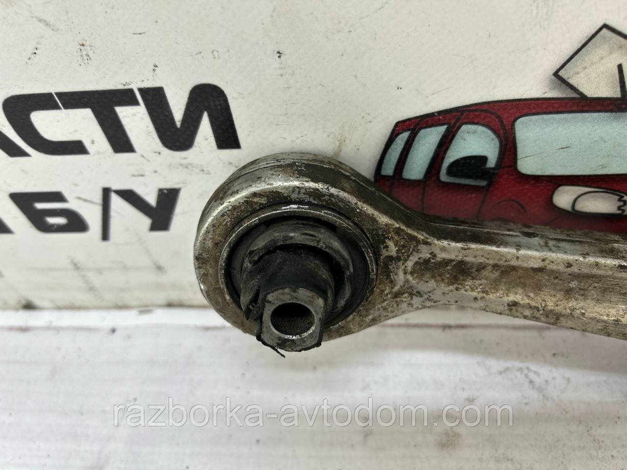 Важіль передній нижній правий/лівий (ДЕФЕКТ) VW Passat B5 (97-05), Skoda SuperB 1, Audi A4, A6 OE: 4D0407151P
