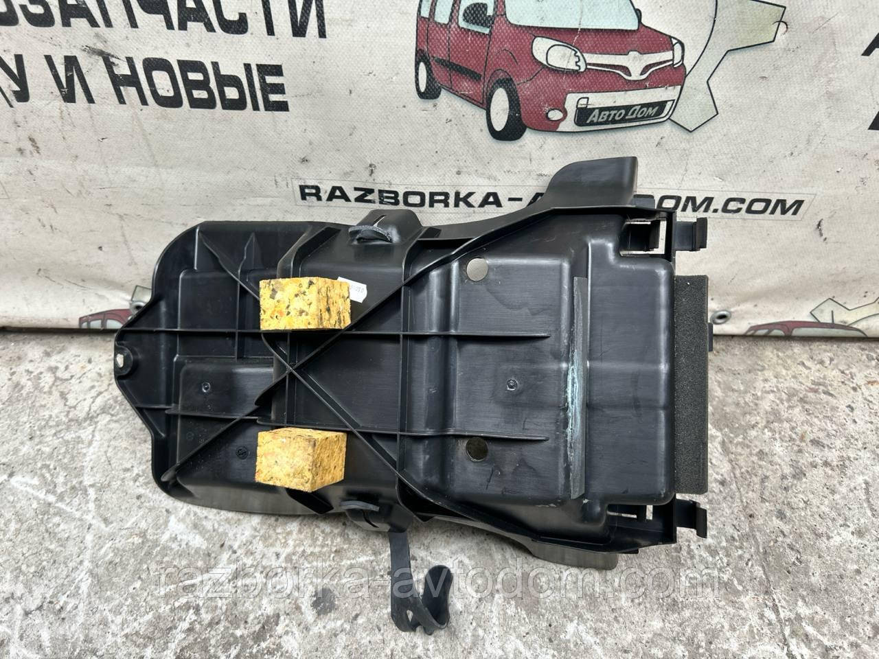 Бардачок багажника лівий/кріплення вогнегасника VW Passat B5 (1997-2000) OE:3b9867705f, 3b9867705c