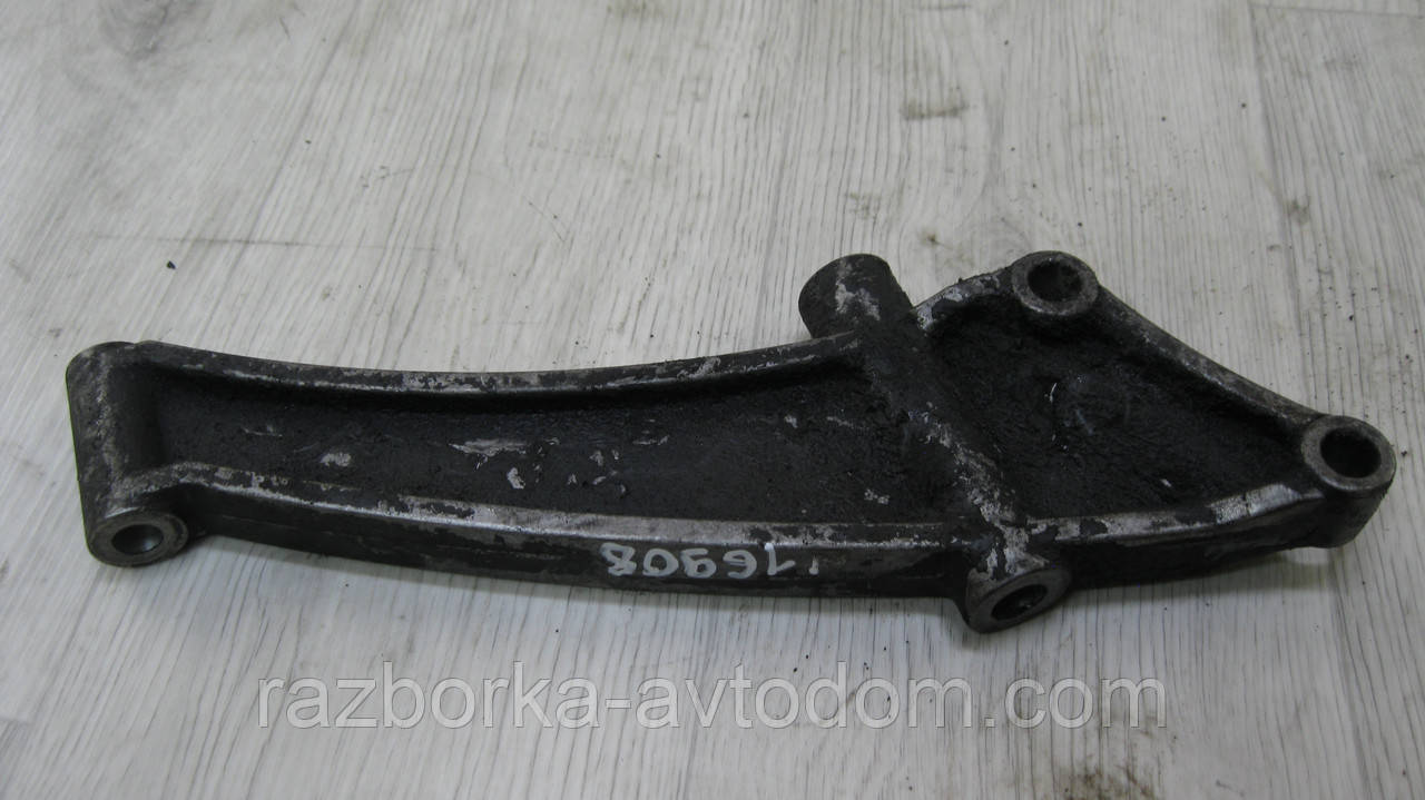 Кронштейн двигуна  VW T4 (1990-2003) OE: 02B409905G