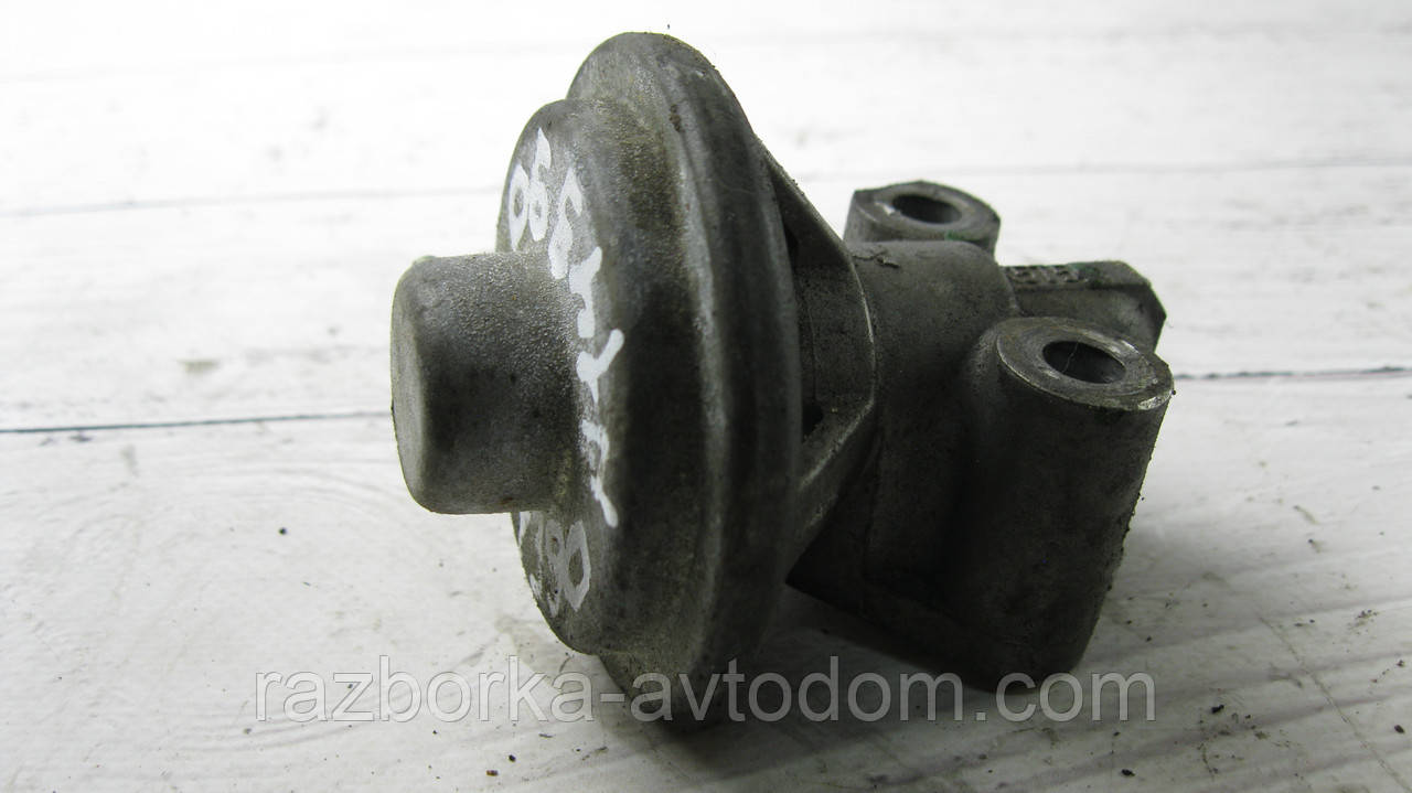 Клапан EGR Mitsubishi Pajero Sport 1 (1997-2009) OE:MR577141
