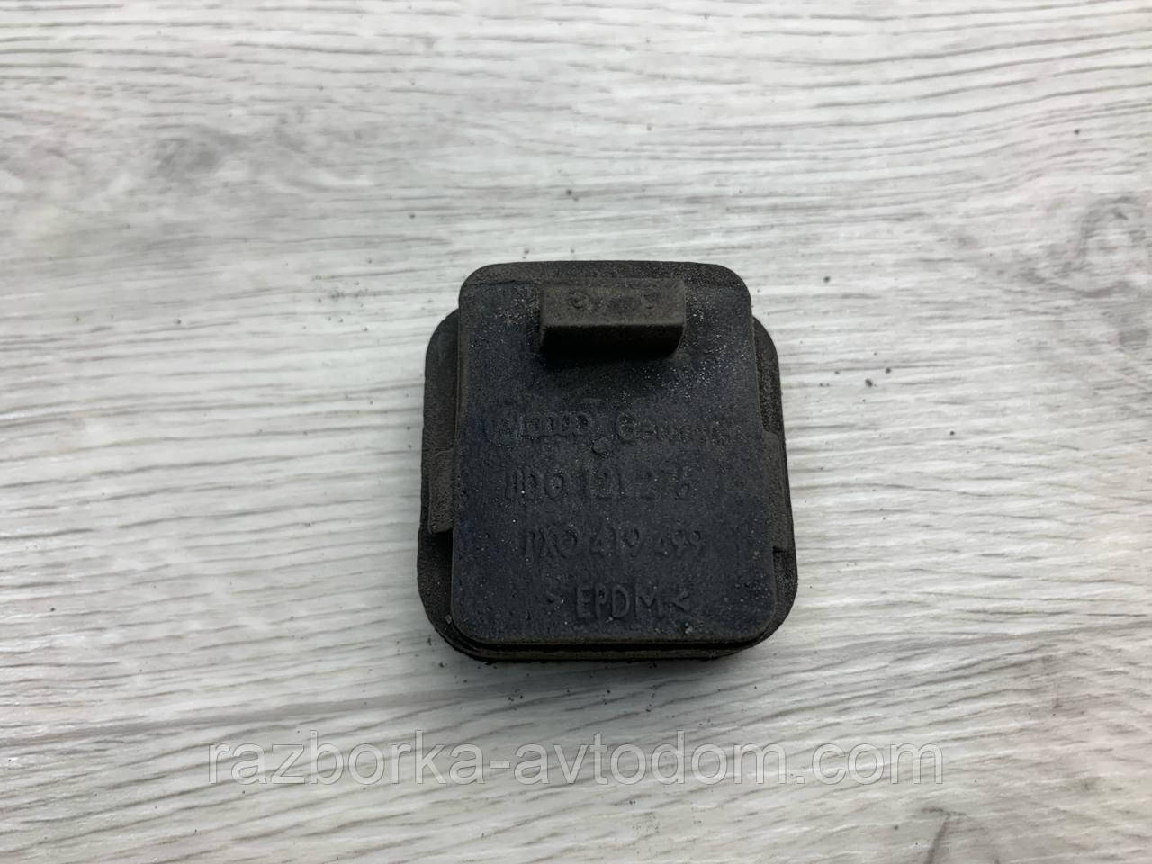 Подушка радіатора верхня Skoda Superb (02-08) OE: 8D0121276 фото 2