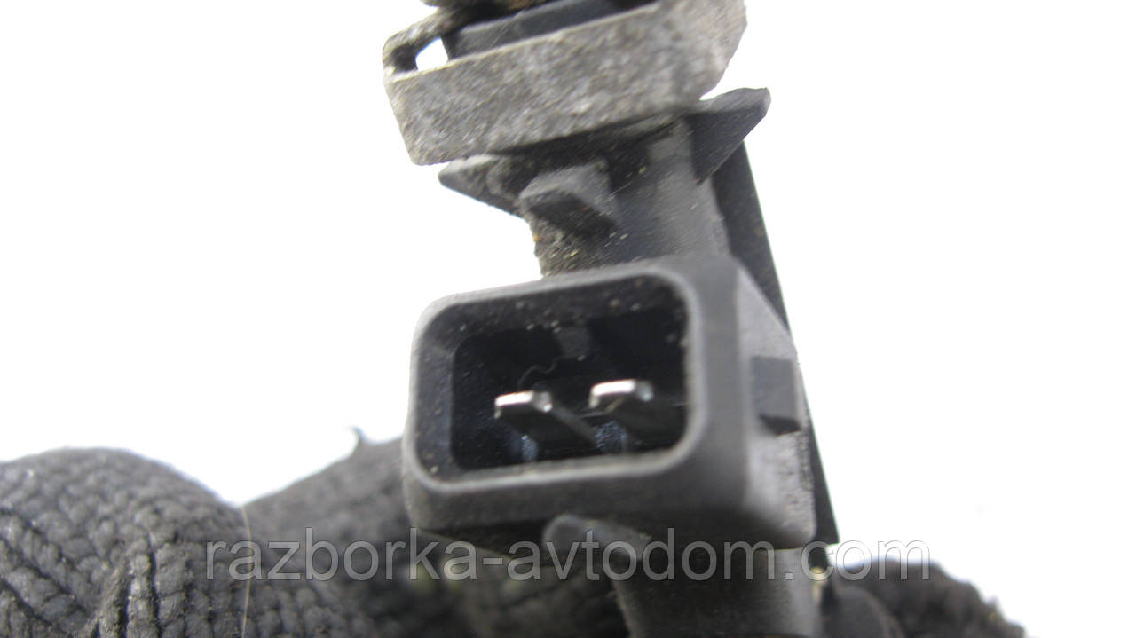 Форсунка паливна бензин 1.6i Opel Zafira A, Astra G, Combo, Meriva A OE:25317316