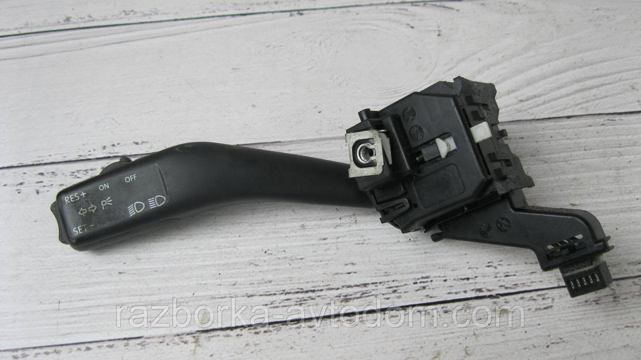 Перемикач підрулевий лівий VW Touran, Tiguan, Jetta 5, Golf 5, Golf 6, Skoda Octavia A5 OE:1K0953513A