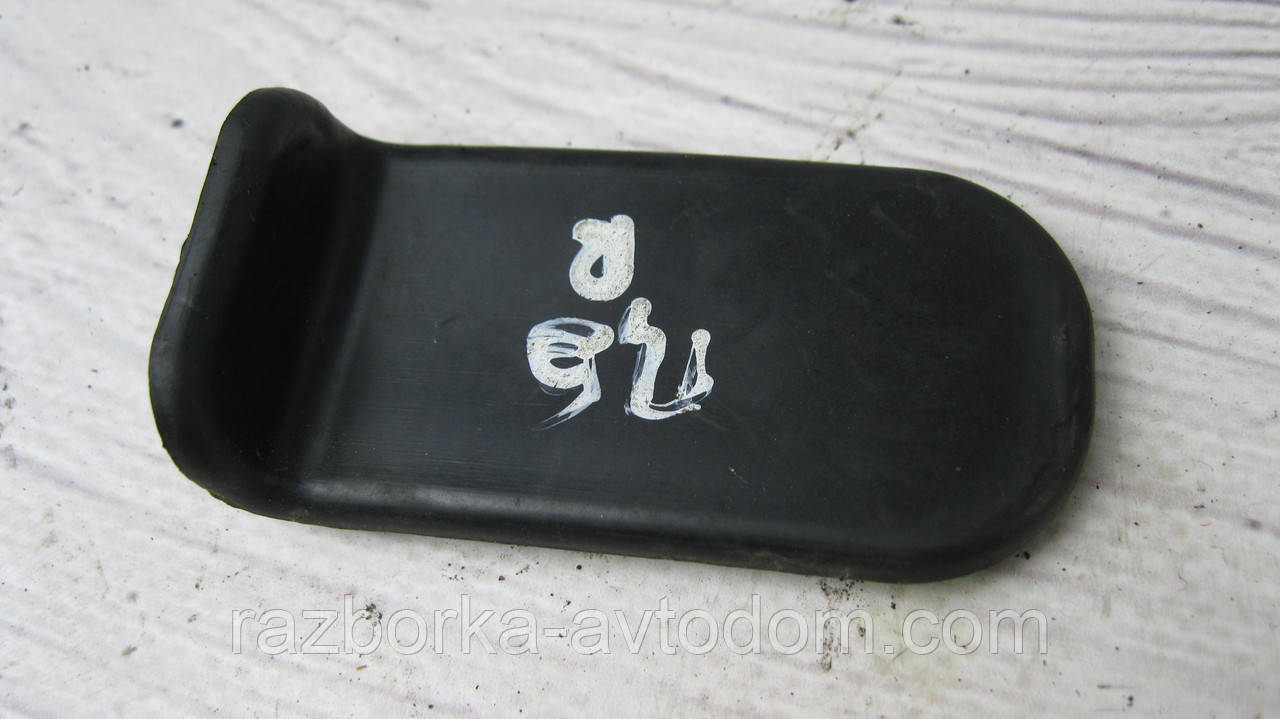 Заглушка замка розсувних дверей Fiat Fiorino (07-), Peugeot Bipper (08-17), Citroen Nemo (08-17) OE:1358701080