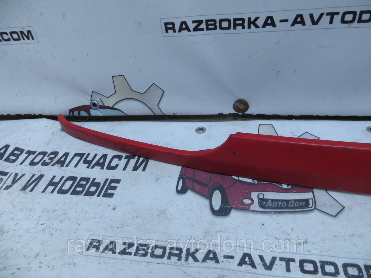 Накладка облицювання Решітки радіатора VW Golf 3 (1991-1997) OE:1H6853661